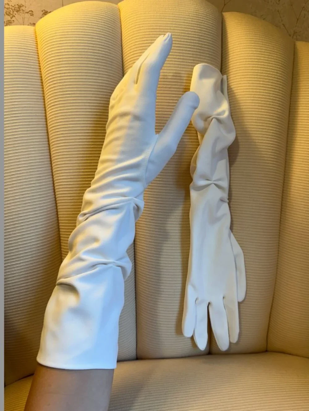 Vintage 1950s Hansen Nylasuede Ruched Evening Gloves White Size 7.5